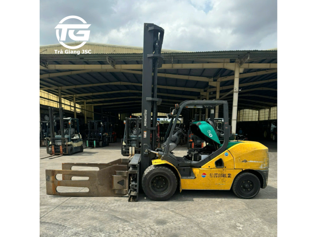 KOMATSU DIESEL FORKLIFT 5 TON
