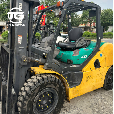 KOMATSU DIESEL FORKLIFT 4 TON