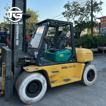 KOMATSU DIESEL FORKLIFT 5 TON